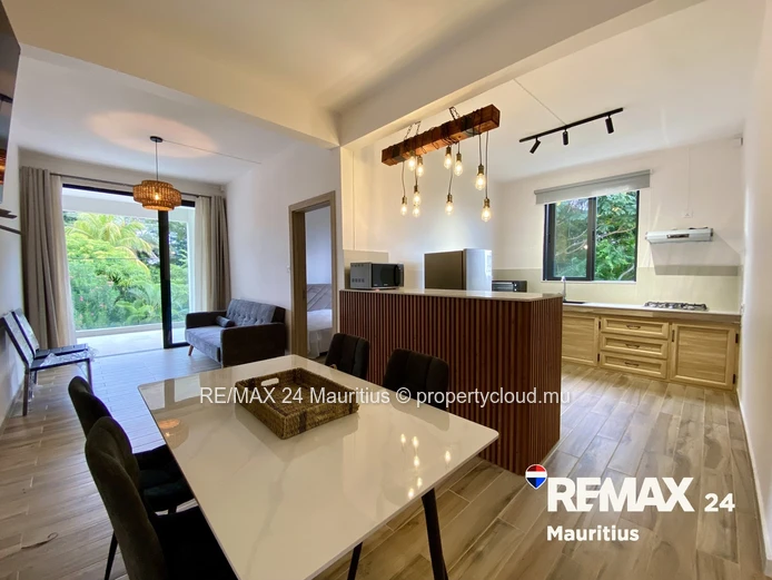 Brand-New Apartment with Views of Greenery