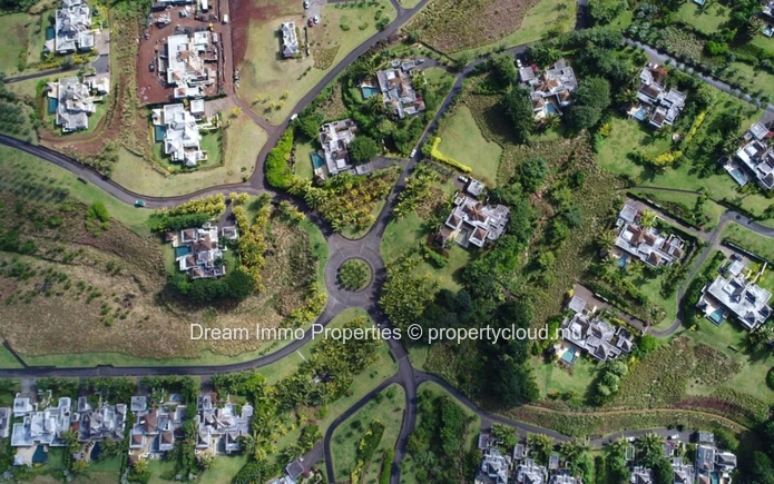 Beaux Terrains Irs A Vendre Dans Un Domaine Avec Golf Et Lagon Dans Le Sud-Ouest