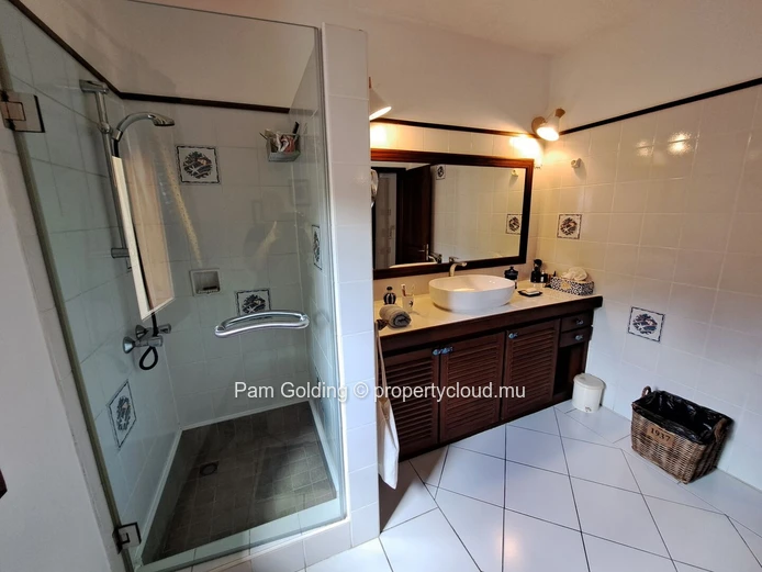 Mid-term rental villa ideally located in Trou aux Biches, available from April to September.