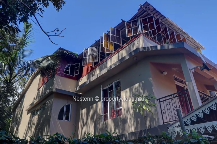 Traditional semi-furnished house with mountain views and great renovation potential!