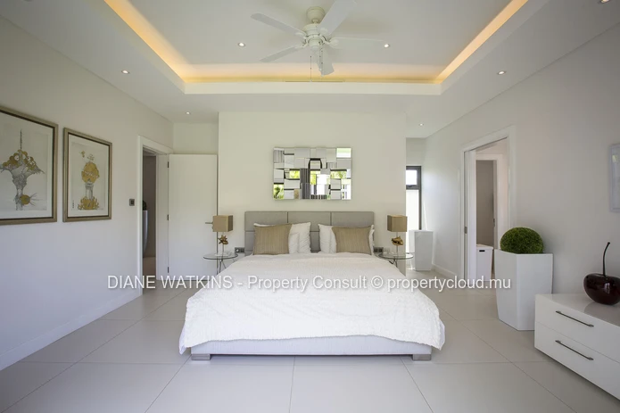 FOR SALE - Stunning 4 Bedroom Villa with Golf Views in Anahita
