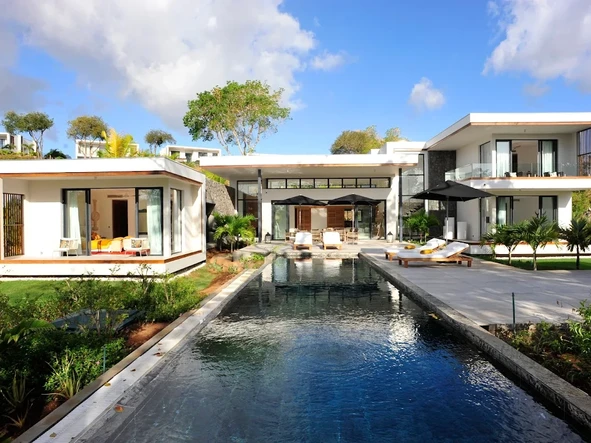 5 Bedroom Villa