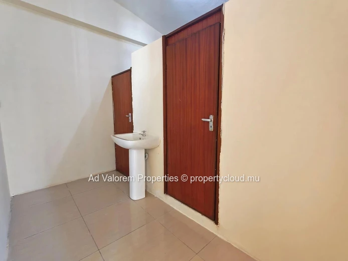 A Vendre - Opportunité à Beau Bassin : Maison familiale avec studio & parking