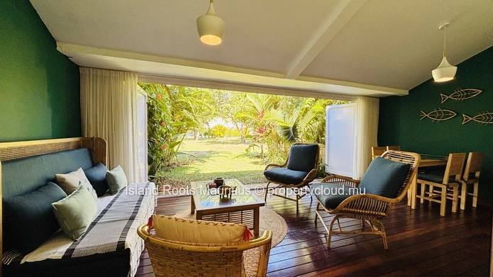 Duplex de 3 chambres à Bain Boeuf, non loin de la plage publique.