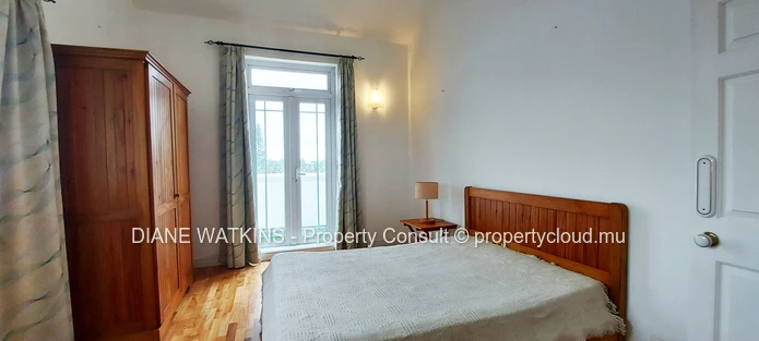 À Louer - Penthouse de 3 chambres à coucher à Floréal