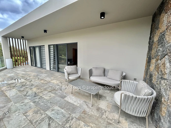 Brand-New 4-Bedroom House for Rent – Albion