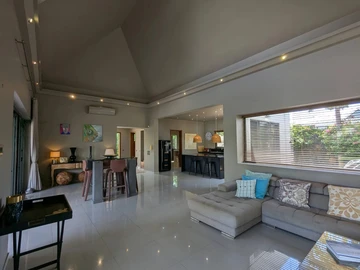 5 Bedroom Villa