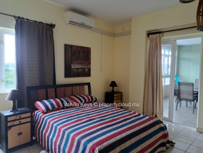 Appartement meuble et equippe (150 m2) a vendre  à Quatre Bornes, Prix Rs (neg)