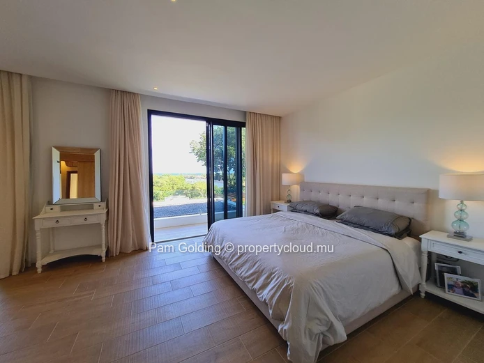 4-Bedroom Villa in Akasha Villas, Cap Tamarin – Private Pool & Coastal Views