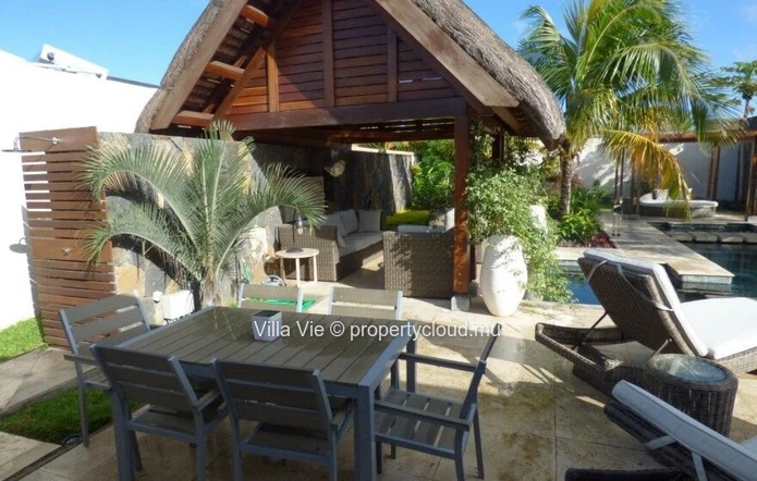 Grand Baie - Modern 3-bedroom villa