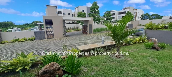 New Penthouse With Access To Private Rooftop With Sea & Mountain Views In Flic En Flac - Mauritius
