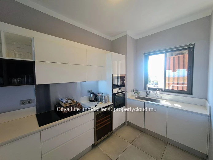 3-Bedroom Luxury Apartment for Sale in Balaclava 210m²