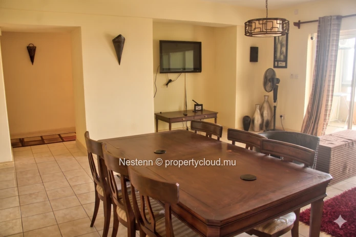 Spacious 3-bedroom apartment with mountain view