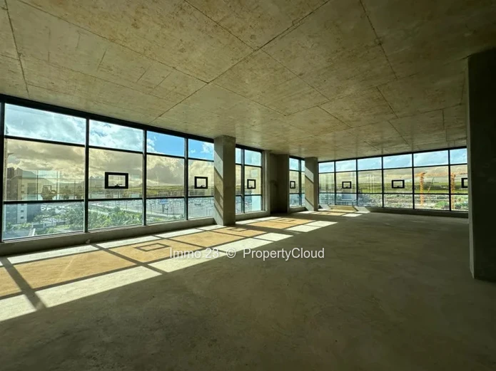 Office - 308m2 - Eb00e8ne - Ref. BU76620LO