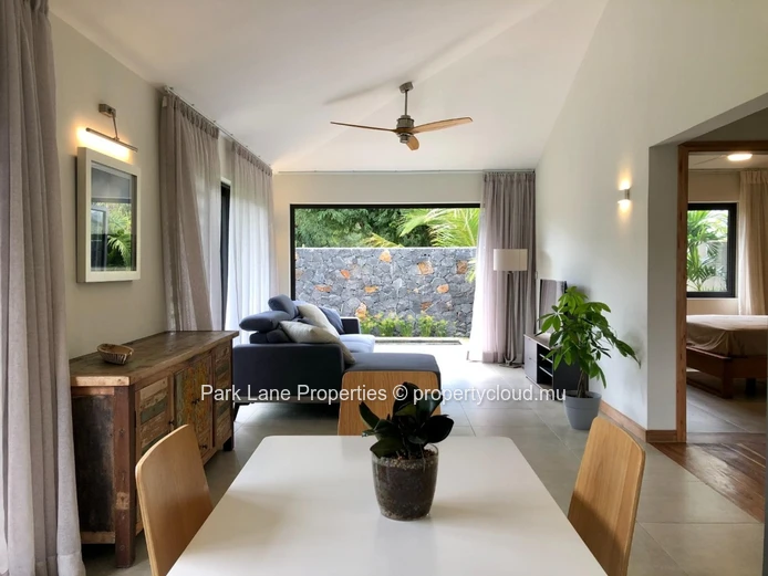 Chalet confortable et moderne de 2 chambres avec sa piscine privée située dans un complexe résidentiel sur la côte ou...