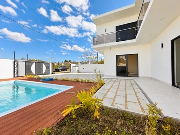 4 Bedroom Villa