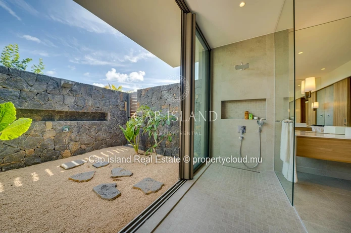 Anahita - Luxurious 660 sqm villa, golf and beach access