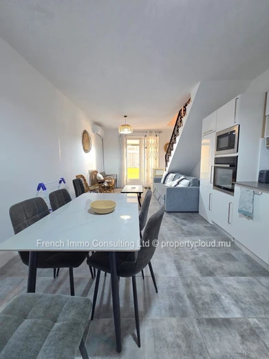 Beau Triplex de 3 chambres en vente locale a pereybere