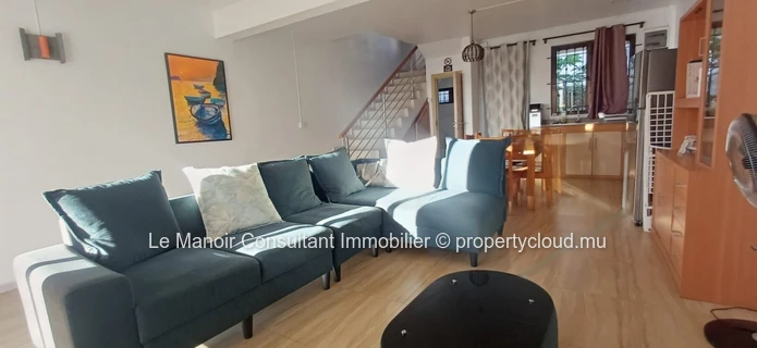 3-bedroom triplex with sea and mountain views - Sold furnished and equipped