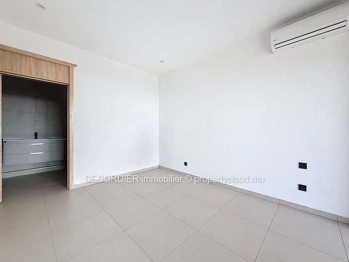Modern apartment in Albion