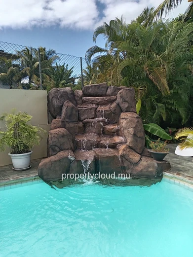 Votre Oasis Privée : Grand Appartement avec Piscine et Jardin Proche Pereybere/Grand Baie