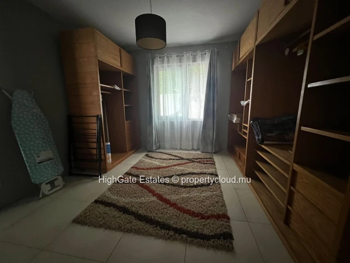 3 Bedrooms Villa For Rent In Private Compound