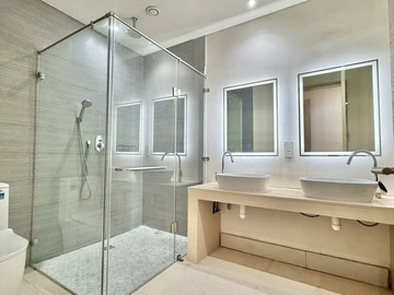 3 Bedroom Townhouse, Duplex