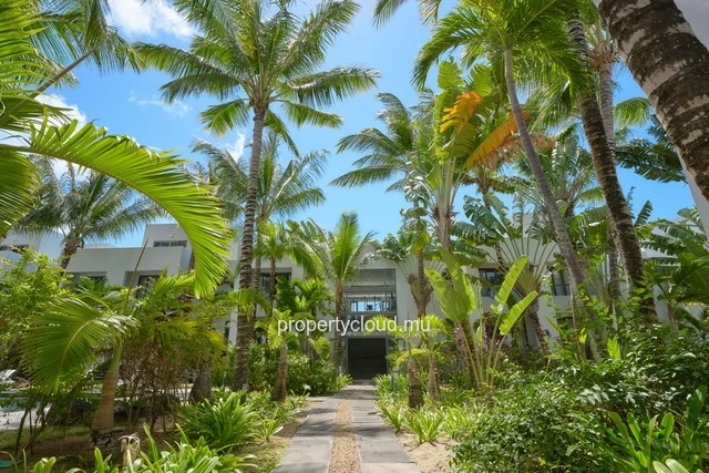 For sale: 3-bedroom en suite apartment accessible to foreigners in Pereybere, 2 minutes walk from the beach.