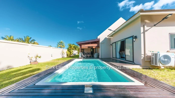 Spacious Villa-Style Home in a Secure and Sought-After Estate  