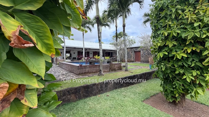Prestigious 5-Bedroom Villa for Rent in Forêt Daruty
