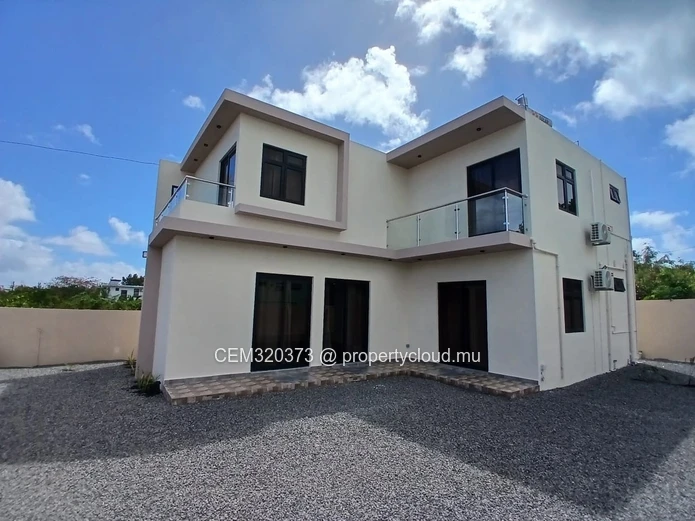 Maison Individuelle à Louer – Chemin Vingt Pieds, Grand Baie