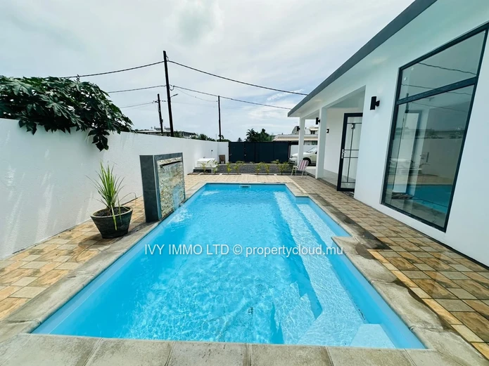 Prime Location Villa in Grand Baie – Walking Distance to La Croisette