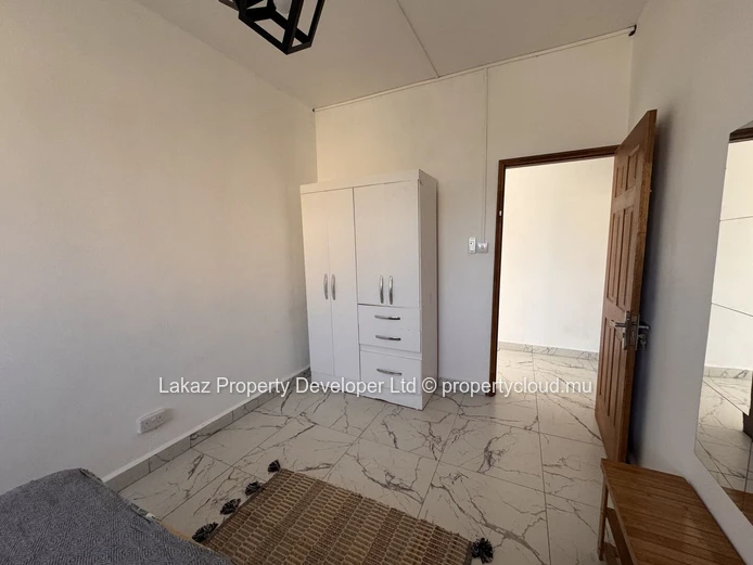Duplex meublé de 3 chambres à louer à Pointe aux Canonniers