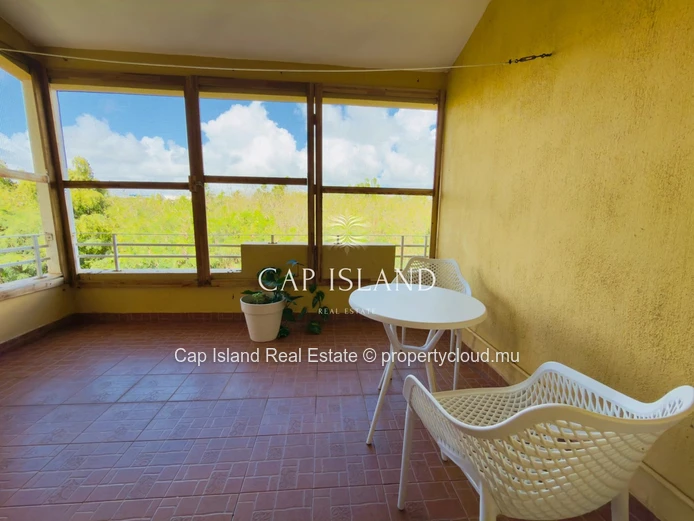 Long-Term Rental: Spacious 3-Bedroom Triplex in Grand Gaube