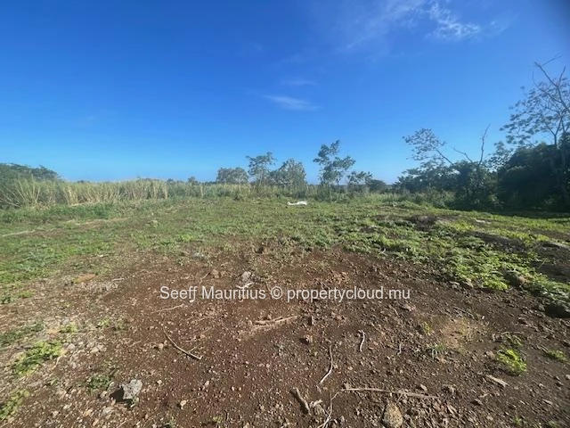 Exceptional Plot of Land near Forêt Daruty – Ideal for a Dream Home or Development Project