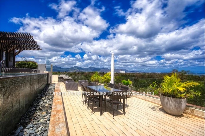 Penthouse Moderne D'exception Avec Vue Mer A Balaclava – Ile Maurice
