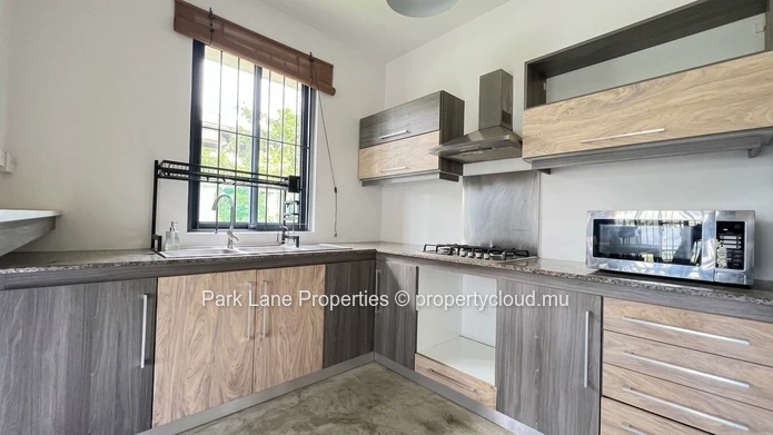 Charming semi-furnished house in Beau Bassin – A peaceful and characterful home