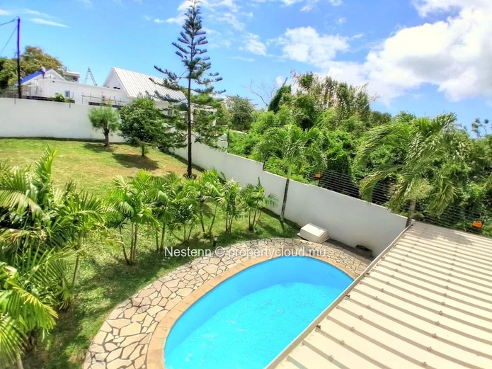 Magnificent Villa In Calodyne – A Rare Living Environment In Mauritius