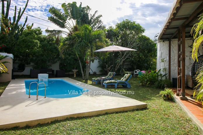 Pérèybere – Charming 4-bedroom house with a swimming pool (Sole Mandate)