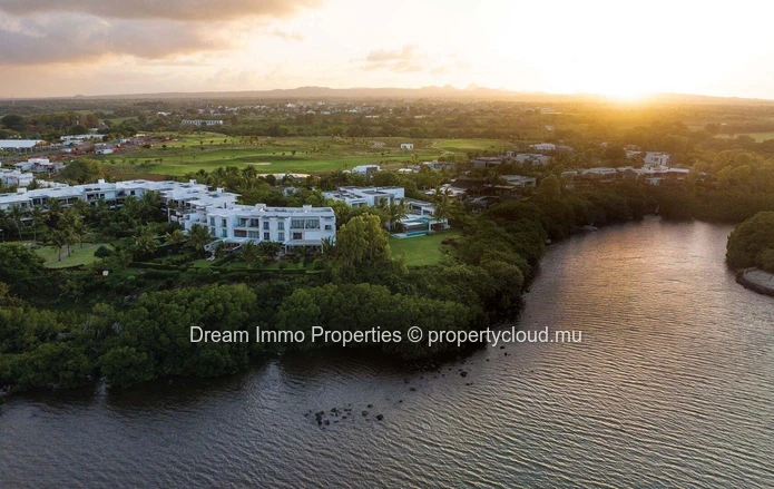 Revente Appartement Vue Mer Avec Acces Hotel, Plage & Golf A Azuri - Ile Maurice