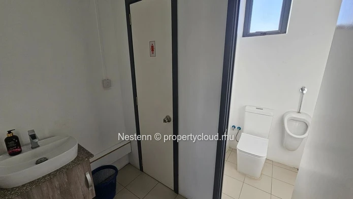 Commercial building of 223m2