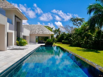 4 Bedroom Villa