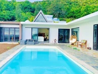 Semi furnished and luxurious Villa with pool, located in a peaceful area near Moka