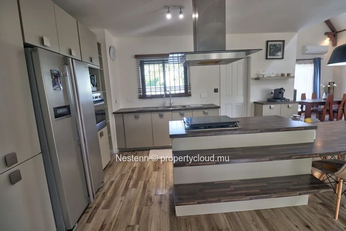Modern single-storey villa with 3 bedrooms