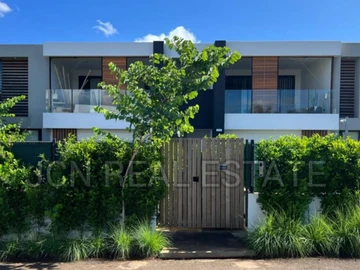 **Luxurious 3-Bedroom Penthouse for Rent in Albion, Mauritius**