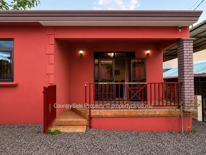 2 bedrooms house