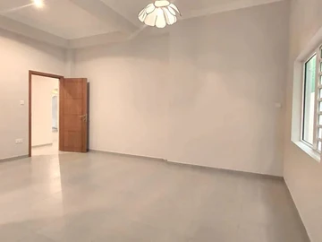 6 Bedroom House