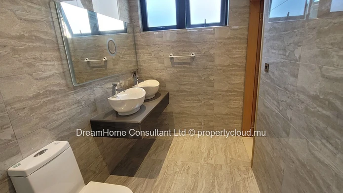 Appartement de 2 chambres Smart Living - Parfait pour une vie confortable sur l'île