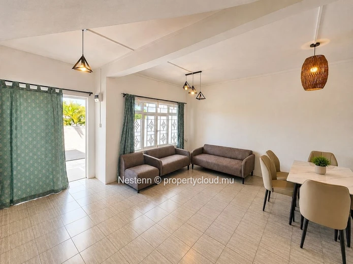 Appartement spacieux de 2 chambres à Blue Bay, à distance de marche de la plage