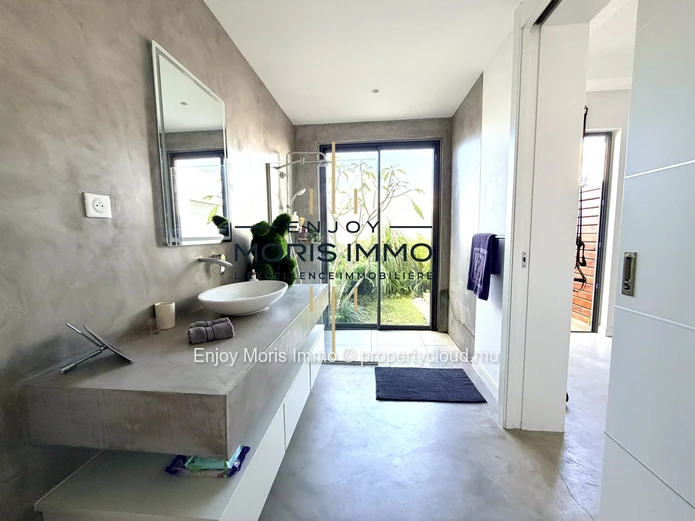 Superbe Villa Contemporaine 3 Chambres avec Piscine – À vendre à Grand Baie